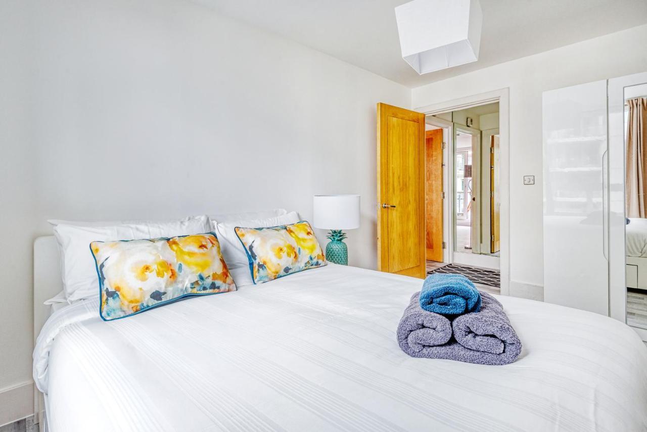 Riverside 2-Bedroom Apartments Londra Dış mekan fotoğraf