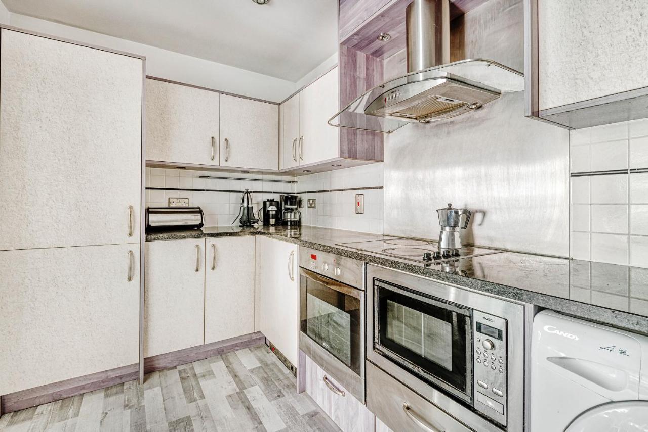 Riverside 2-Bedroom Apartments Londra Dış mekan fotoğraf